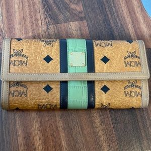 MCM long wallet